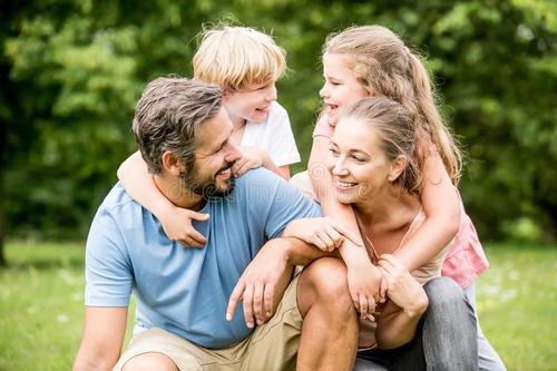 如何幫孩子建立自信克服自卑方法很重要?鼓勵孩子自信的話