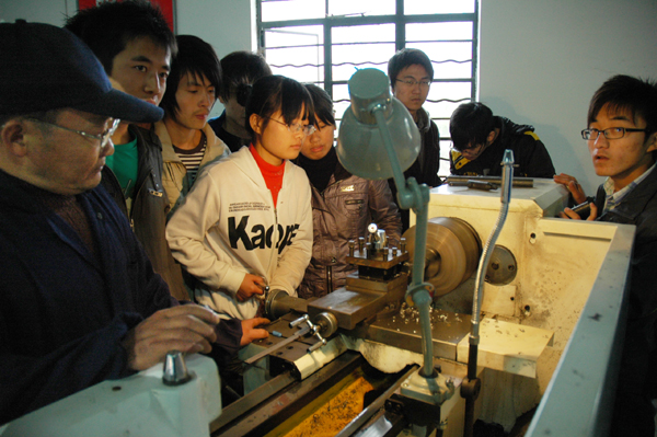 大學(xué)理科和工科的區(qū)別在哪?哪個(gè)難度大?工科有什么優(yōu)勢(shì)好就業(yè)嗎